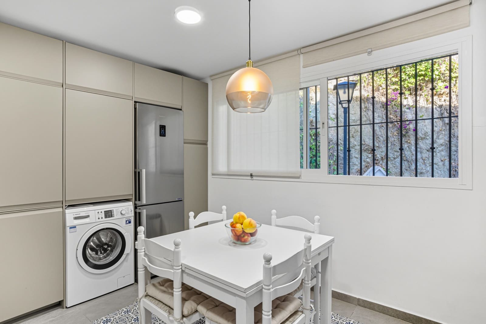 3 bedroom Townhouse for sale in Marbella with pool garage - € 845,000 (Ref: 9730668)