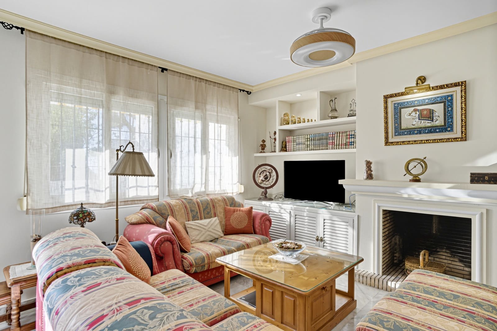 3 bedroom Townhouse for sale in Marbella with pool garage - € 845,000 (Ref: 9730668)