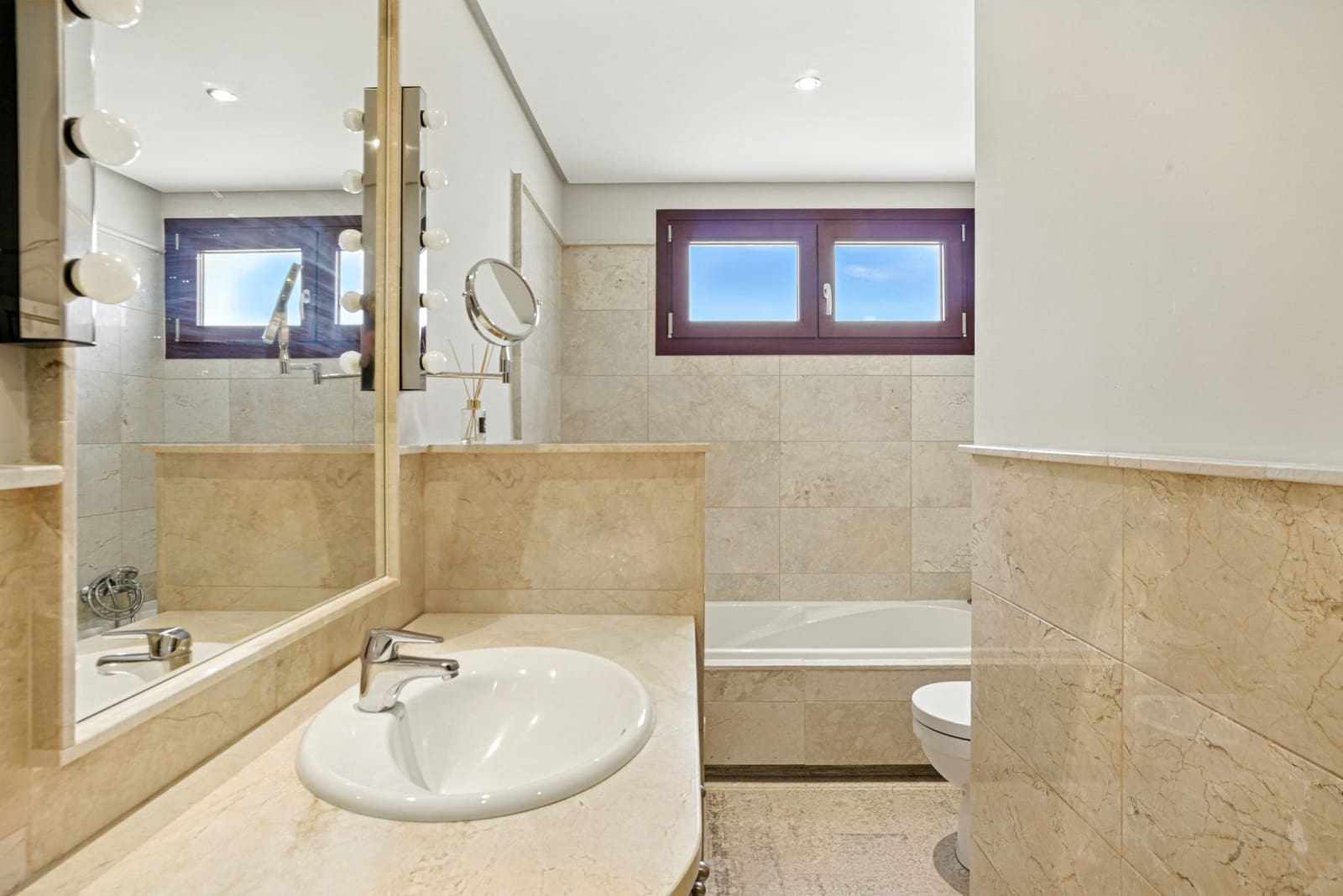 3 slaapkamer Huis te koop in Benahavis met zwembad garage - € 770.000 (Ref: 9730669)