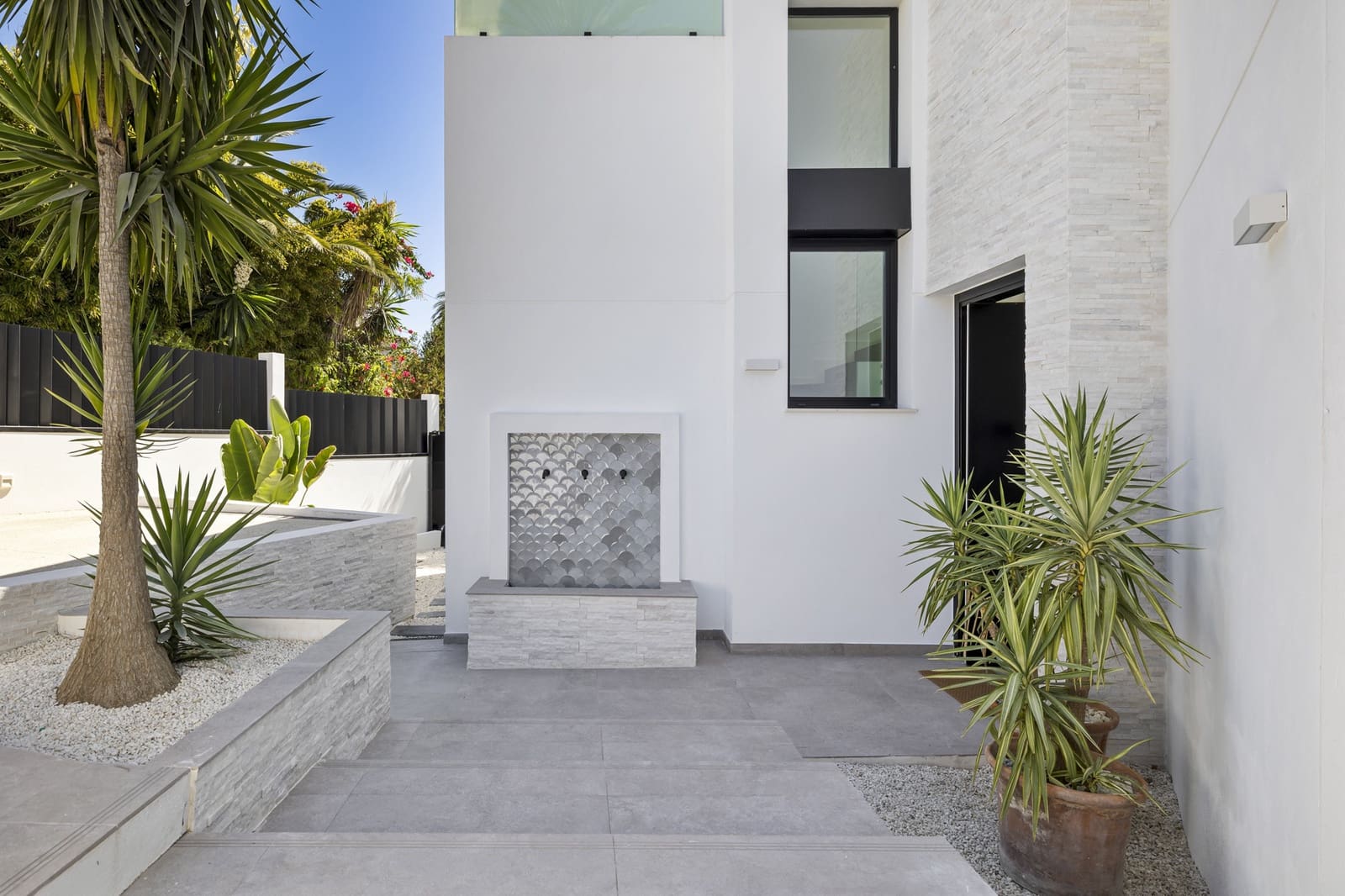 5 Zimmer Villa zu verkaufen in Marbella mit Pool Garage - 3.345.000 € (Ref: 9730670)