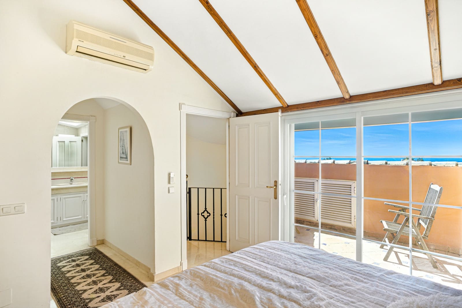 3 bedroom Apartment for sale in Marbella with pool garage - € 1,100,000 (Ref: 9730671)