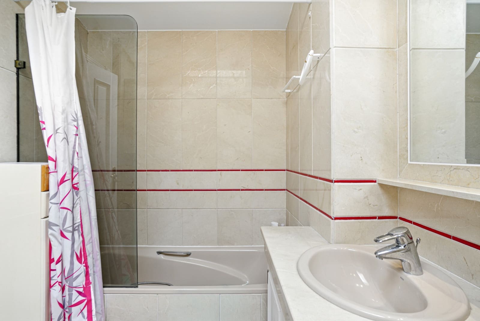 3 bedroom Apartment for sale in Marbella with pool garage - € 1,100,000 (Ref: 9730671)