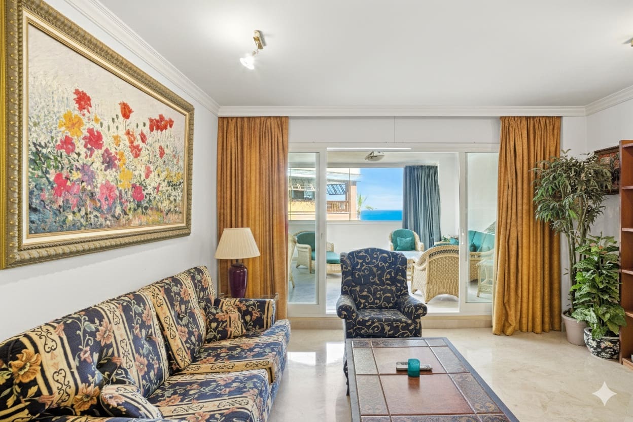 2 Zimmer Apartment zu verkaufen in Marbella mit Pool Garage - 1.100.000 € (Ref: 9730673)