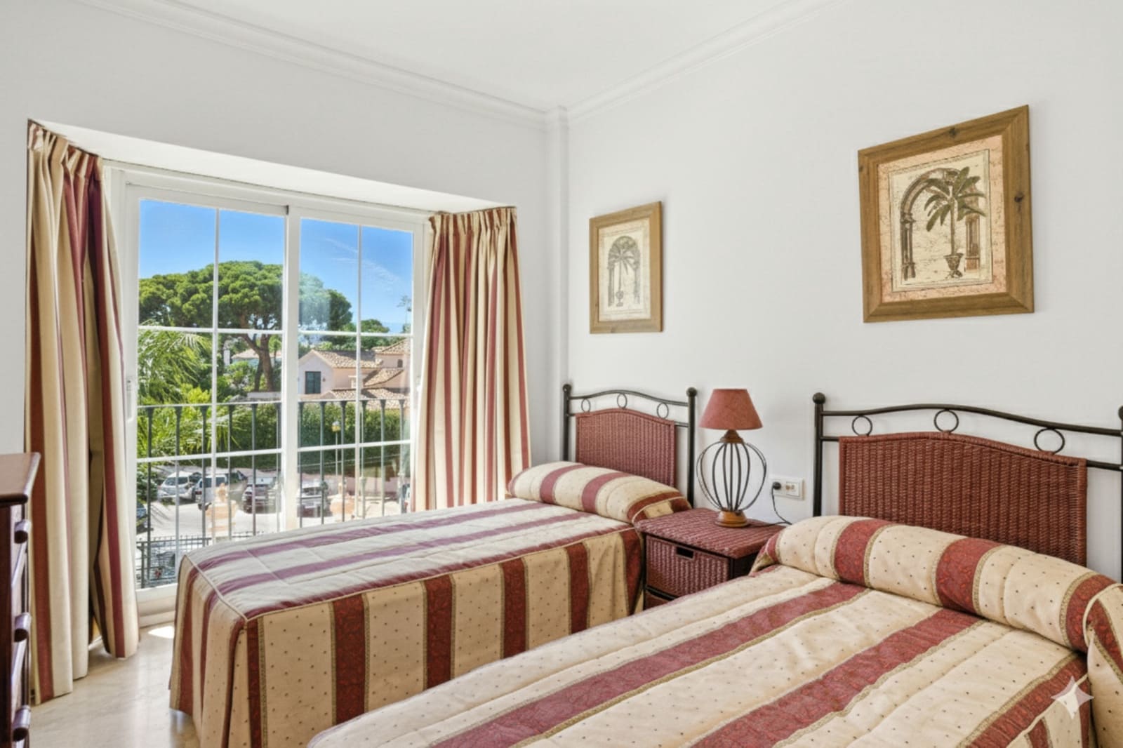 2 Zimmer Apartment zu verkaufen in Marbella mit Pool Garage - 1.100.000 € (Ref: 9730673)