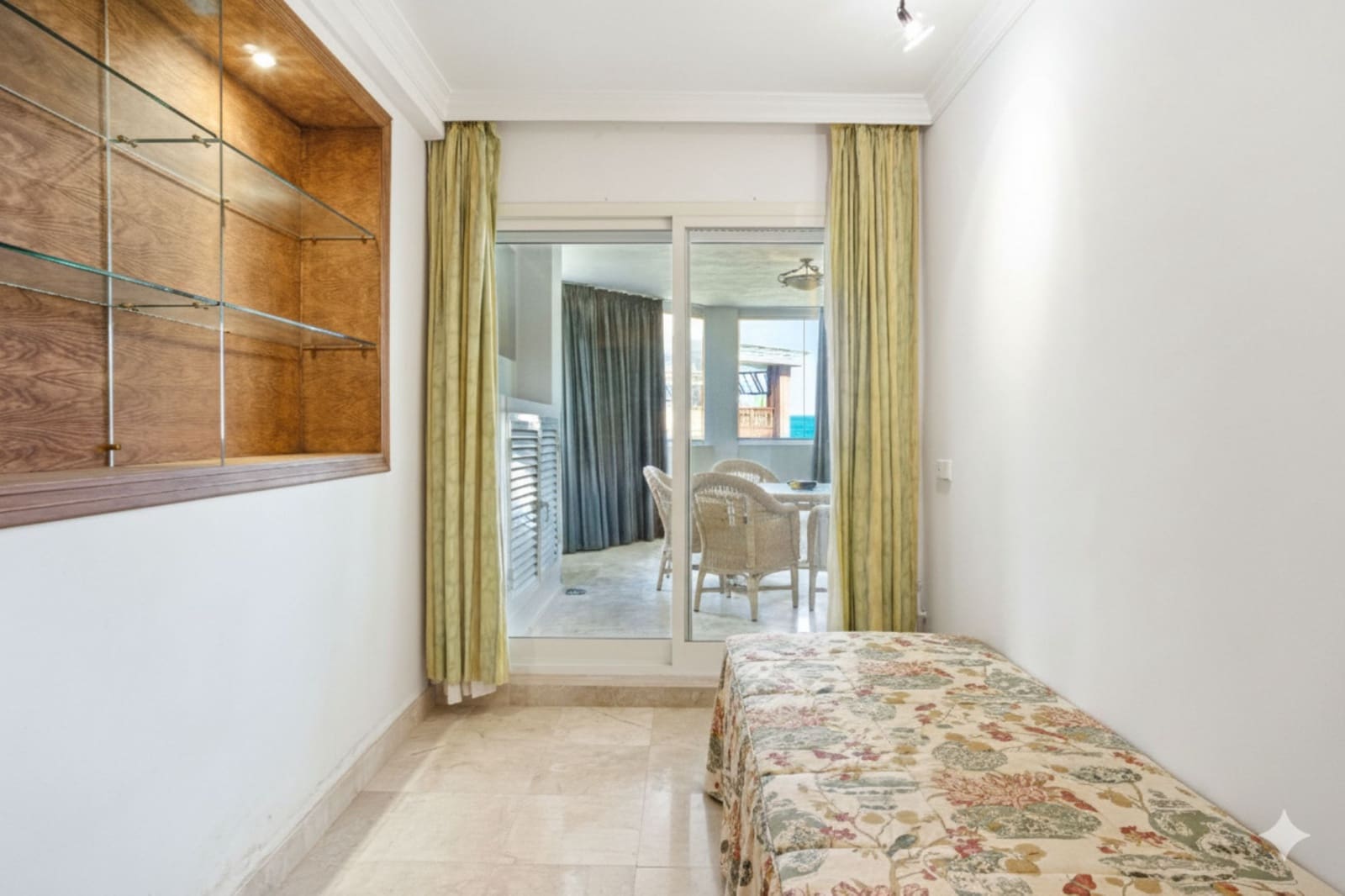 2 Zimmer Apartment zu verkaufen in Marbella mit Pool Garage - 1.100.000 € (Ref: 9730673)