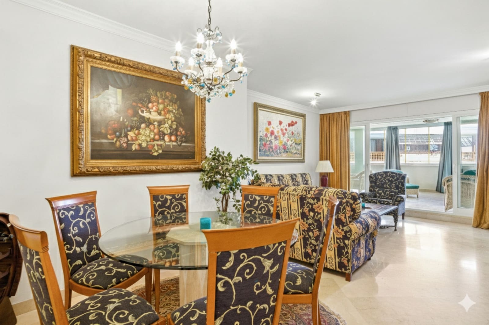 2 Zimmer Apartment zu verkaufen in Marbella mit Pool Garage - 1.100.000 € (Ref: 9730673)