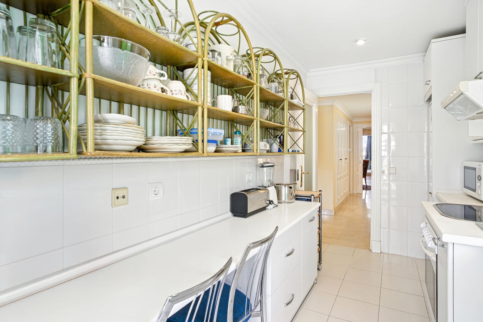 2 Zimmer Apartment zu verkaufen in Marbella mit Pool Garage - 1.100.000 € (Ref: 9730673)