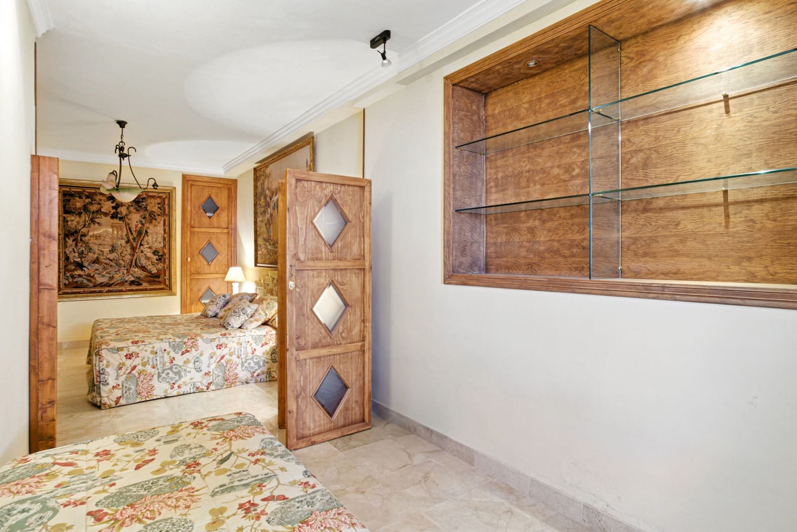 2 Zimmer Apartment zu verkaufen in Marbella mit Pool Garage - 1.100.000 € (Ref: 9730673)