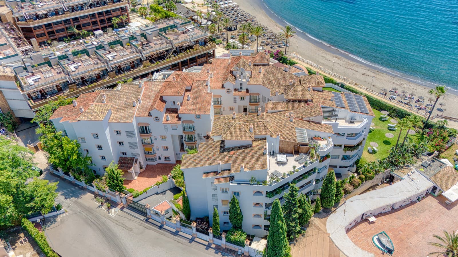 2 Zimmer Apartment zu verkaufen in Marbella mit Pool Garage - 1.100.000 € (Ref: 9730673)