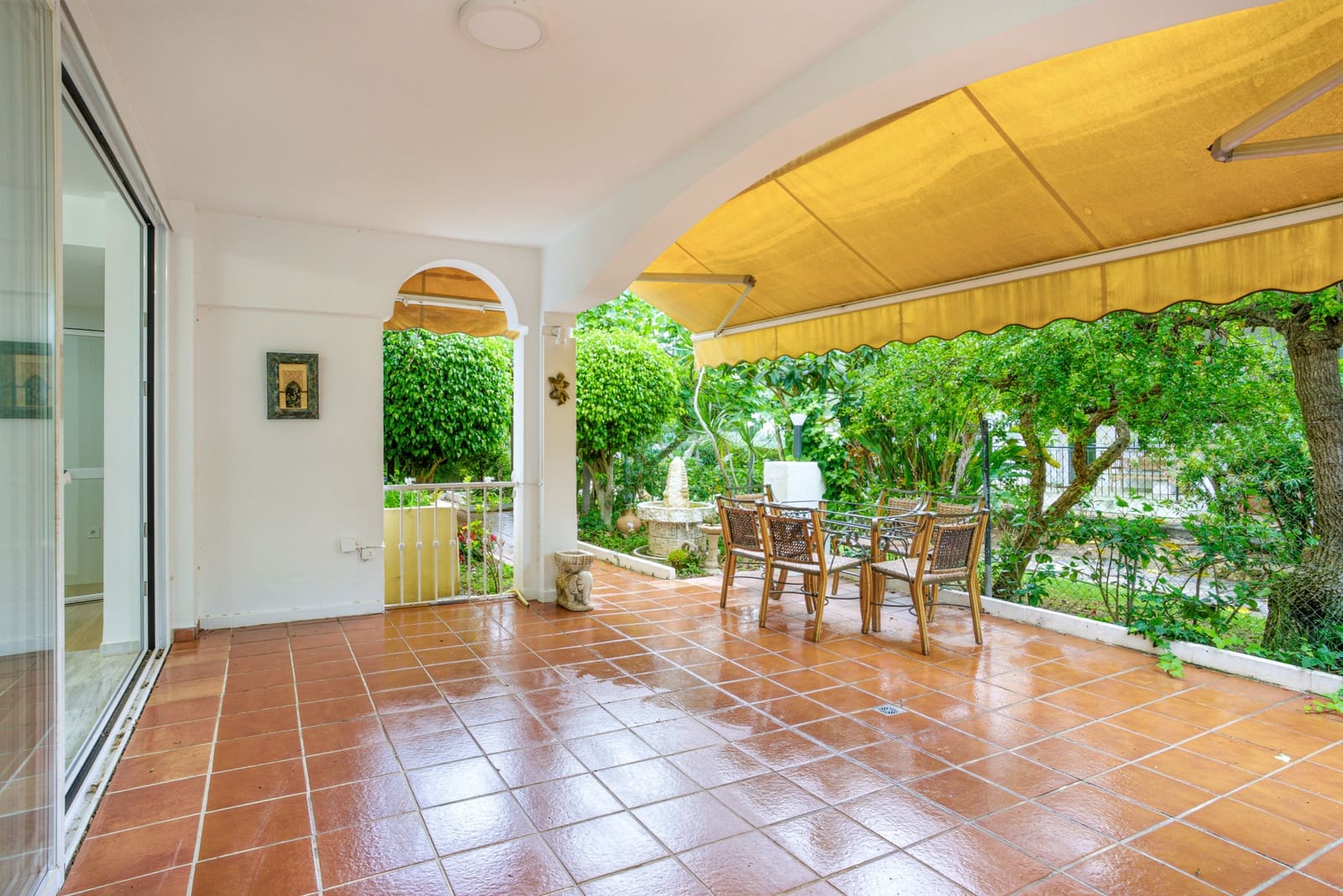 4 bedroom Apartment for sale in Marbella with pool garage - € 995,000 (Ref: 9730674)