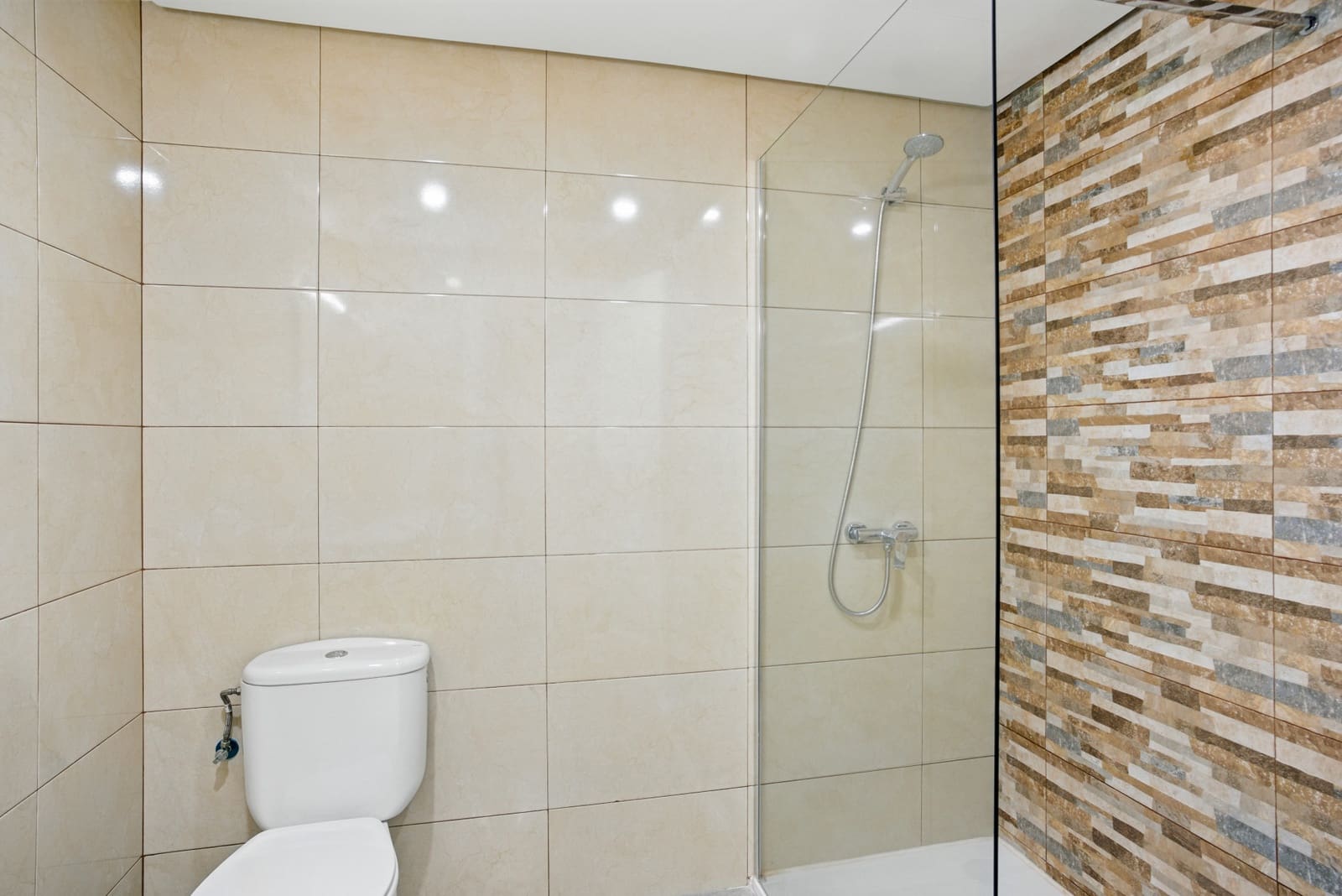 4 bedroom Apartment for sale in Marbella with pool garage - € 995,000 (Ref: 9730674)