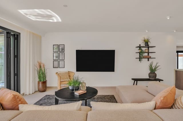 4 Zimmer Ferienbungalow in San Pedro de Alcantara, Marbella mit Pool Garage - 4.620 € (Ref: 9730675)