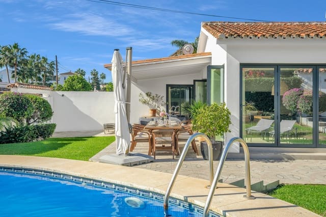 4 Zimmer Ferienbungalow in San Pedro de Alcantara, Marbella mit Pool Garage - 4.620 € (Ref: 9730675)