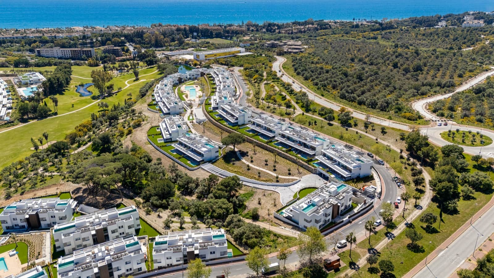 4 bedroom Apartment for sale in Marbella with pool garage - € 1,700,000 (Ref: 9730676)