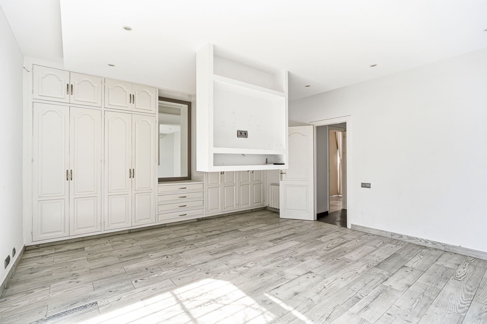 4 camera da letto Villa in vendita in Benahavis con piscina garage - 1.700.000 € (Rif: 9731229)