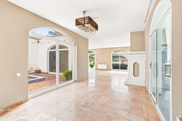 4 soveværelse Villa til salg i Benahavís med swimmingpool garage - € 1.700.000 (Ref: 9731229)