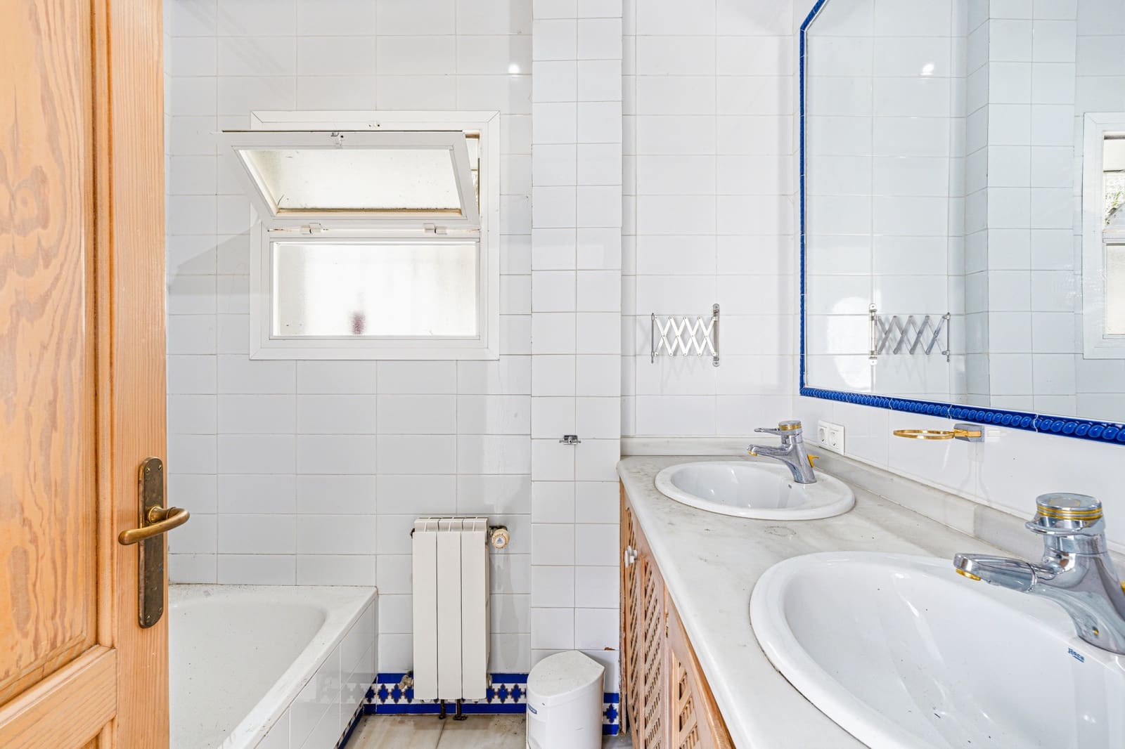 4 camera da letto Villa in vendita in Benahavis con piscina garage - 1.700.000 € (Rif: 9731229)