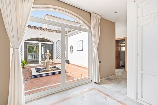 4 soveværelse Villa til salg i Benahavís med swimmingpool garage - € 1.700.000 (Ref: 9731229)