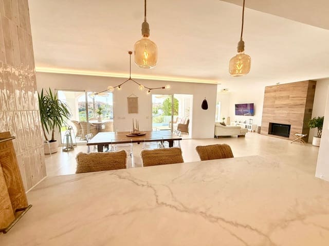 Chalet de 3 habitaciones en Riviera del Sol, Mijas en venta con piscina garaje - 1.320.000 € (Ref: 9736137)