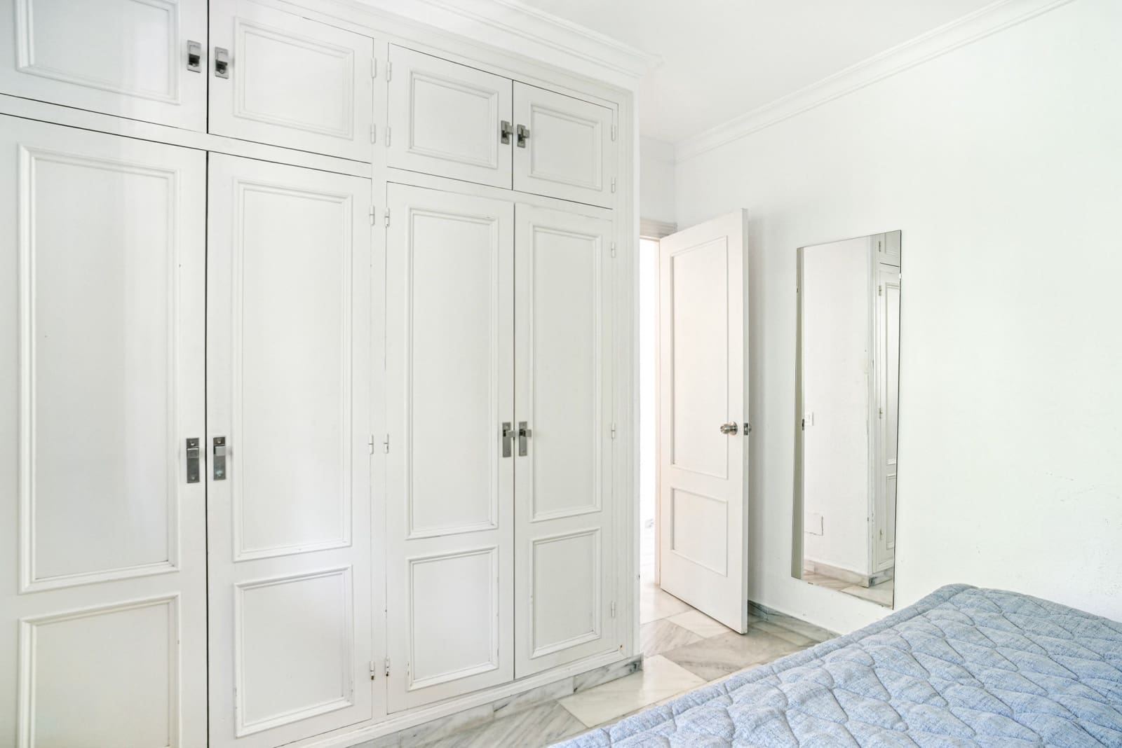 2 sypialnia Penthouse na sprzedaż w Marbella z basenem garażem - 515 000 € (Ref: 9737281)