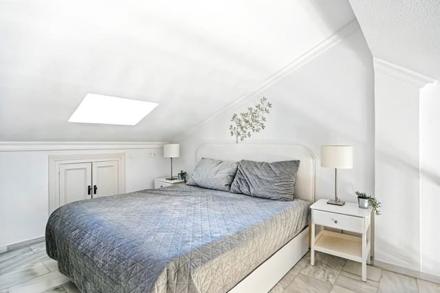 2 soveværelse Penthouse til salg i Marbella med swimmingpool garage - € 485.000 (Ref: 9737281)