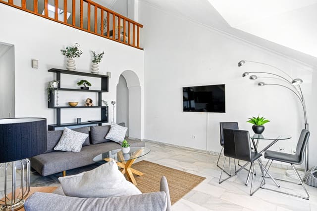 2 soveværelse Penthouse til salg i Marbella med swimmingpool garage - € 485.000 (Ref: 9737281)