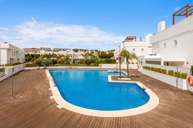 4 soverom Hus til salgs i Mijas Costa, Mijas med svømmebasseng garasje - € 860 000 (Ref: 9756687)