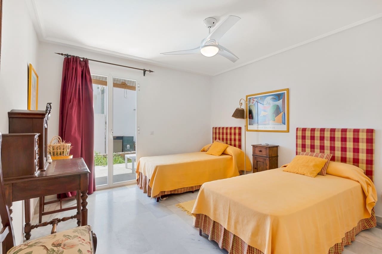 3 sypialnia Apartament na sprzedaż w Bel-Air z basenem garażem - 645 000 € (Ref: 9782477)