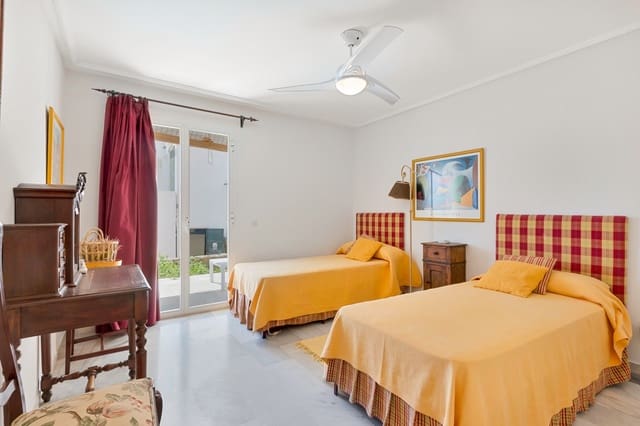 3 sypialnia Apartament na sprzedaż w Bel-Air, Estepona z basenem garażem - 645 000 € (Ref: 9782477)