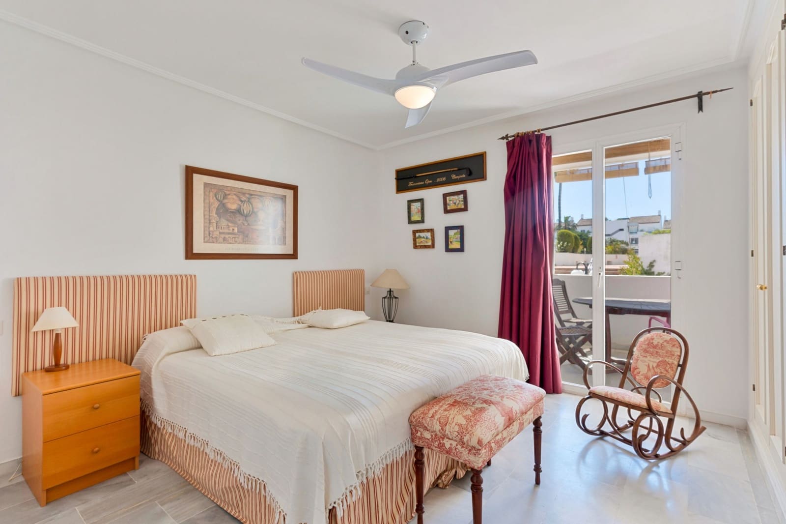 3 sypialnia Apartament na sprzedaż w Bel-Air z basenem garażem - 645 000 € (Ref: 9782477)