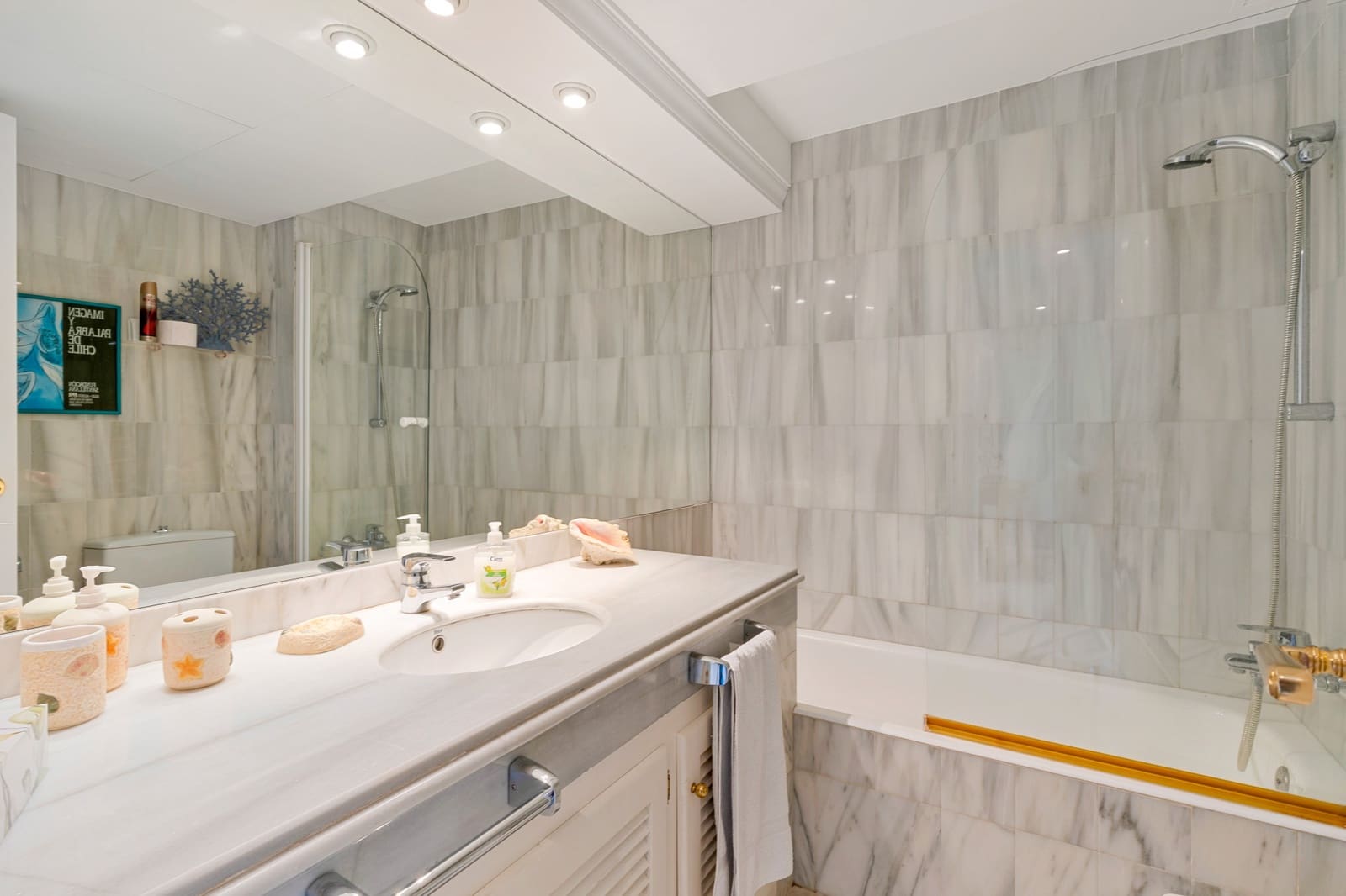 3 sypialnia Apartament na sprzedaż w Bel-Air z basenem garażem - 645 000 € (Ref: 9782477)