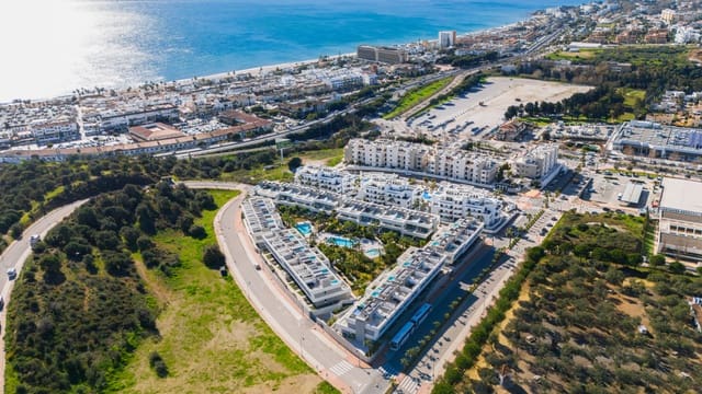 4 soverom Hus til salgs i La Cala de Mijas, Mijas med svømmebasseng garasje - € 1 295 000 (Ref: 9803801)