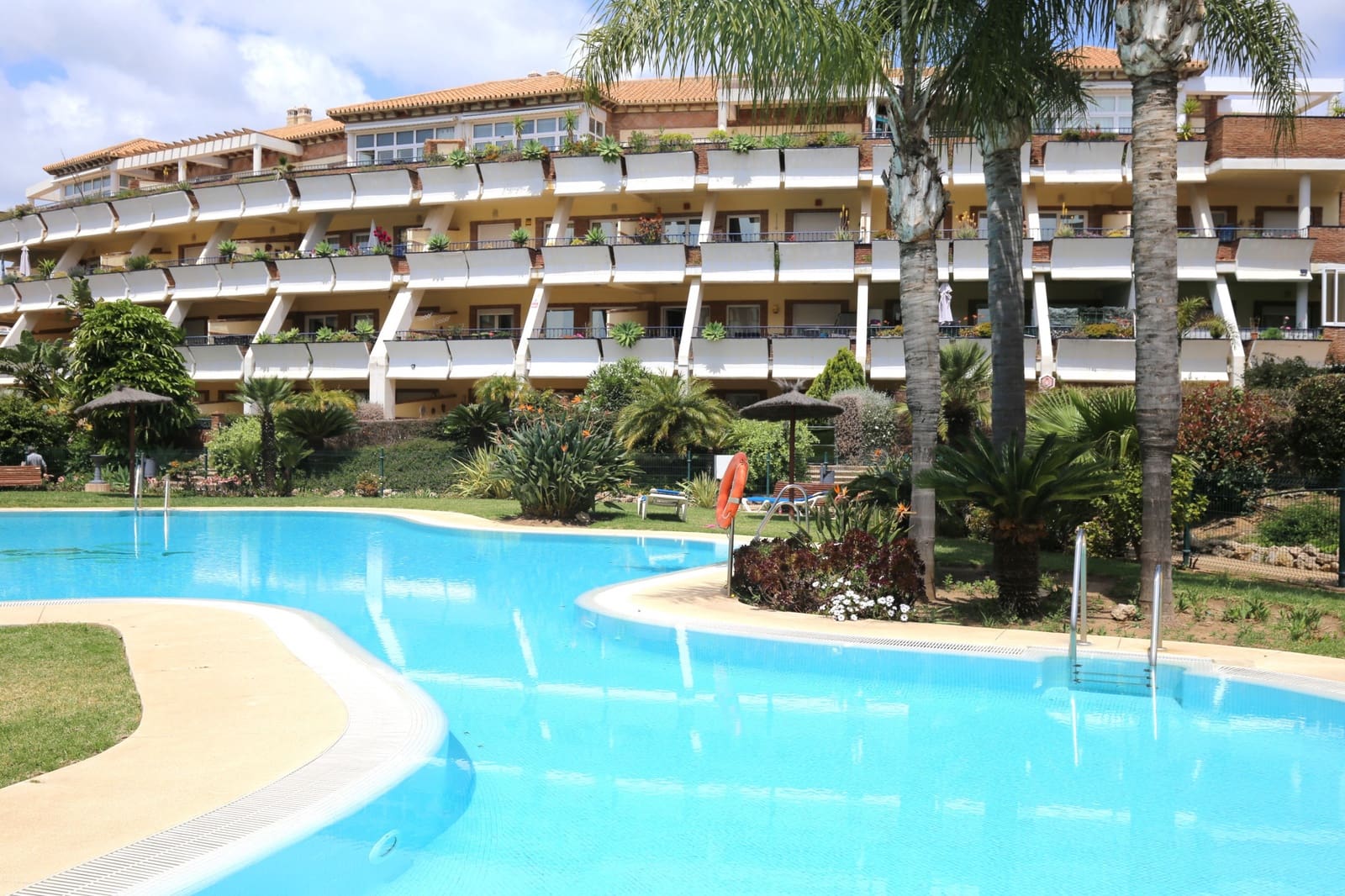 2 bedroom Apartment for sale in Riviera del Sol with pool garage - € 350,000 (Ref: 9805671)