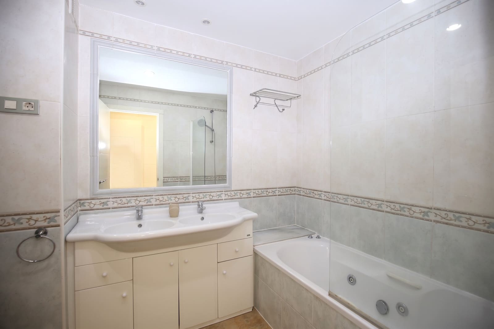 2 sypialnia Apartament na sprzedaż w Riviera del Sol z basenem garażem - 350 000 € (Ref: 9805671)