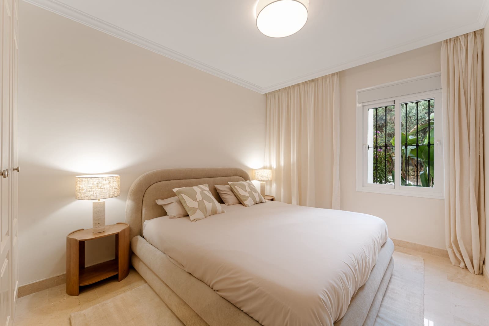 3 bedroom Apartment for sale in Marbella with pool garage - € 1,195,000 (Ref: 9819614)