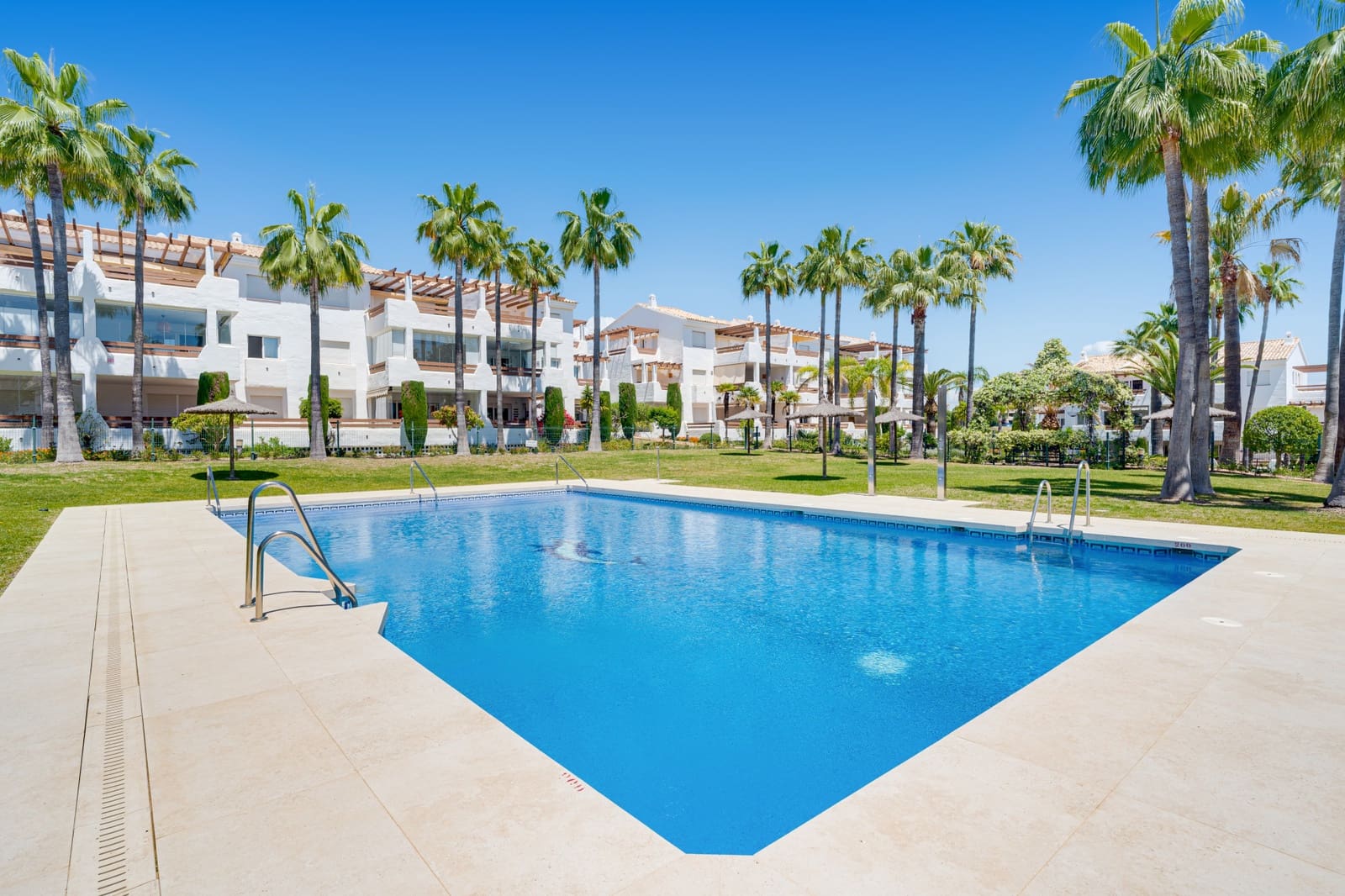 3 chambre Appartement à vendre à New Golden Mile avec piscine garage - 449 000 € (Ref: 9828019)