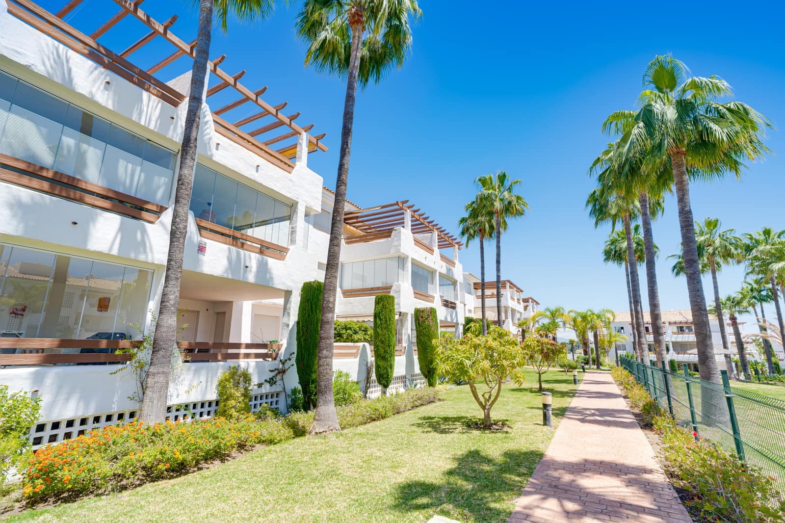 3 chambre Appartement à vendre à New Golden Mile avec piscine garage - 449 000 € (Ref: 9828019)