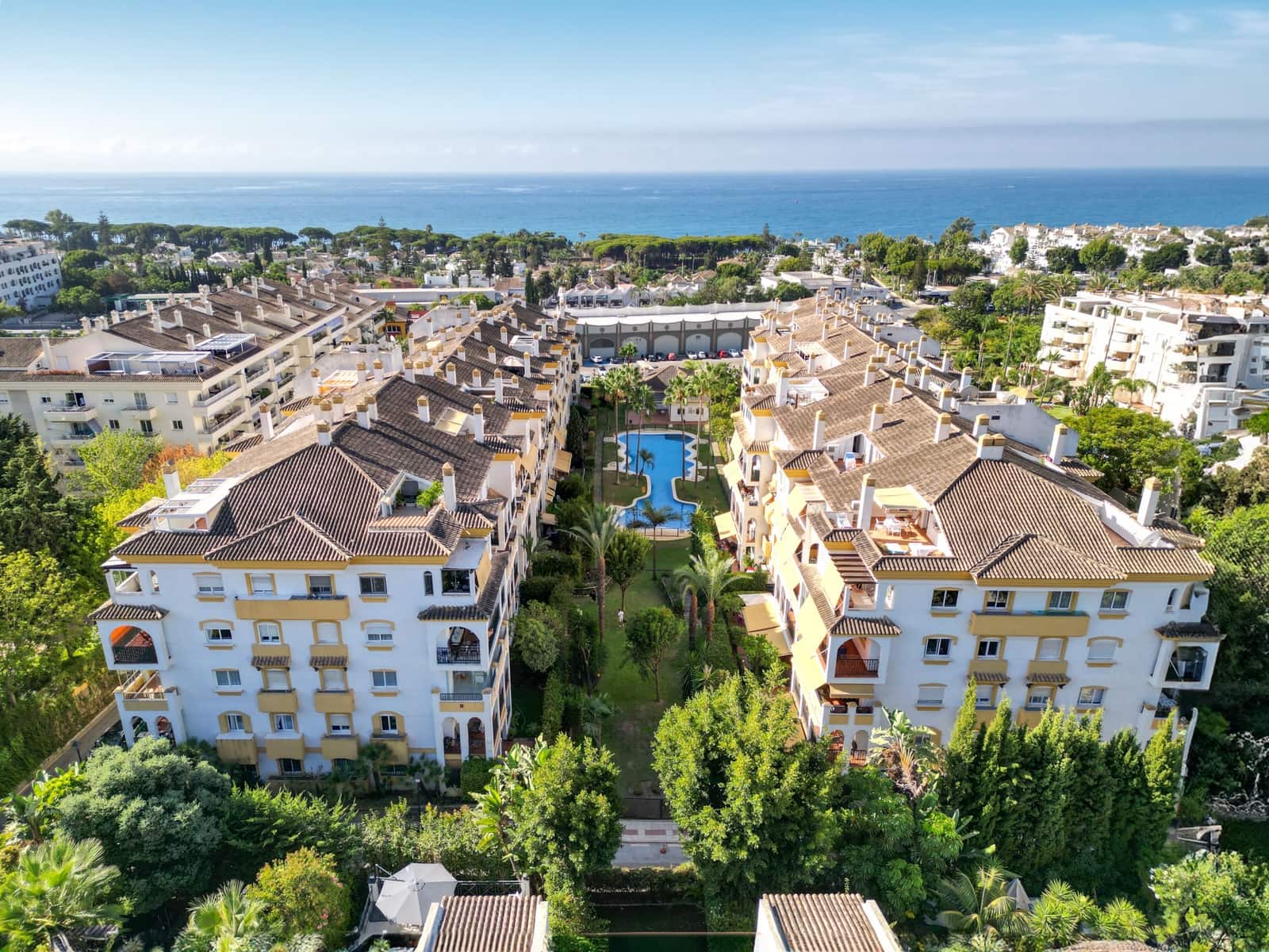 4 soverom Penthouse til salgs i Marbella med svømmebasseng garasje - € 1 040 000 (Ref: 9841414)