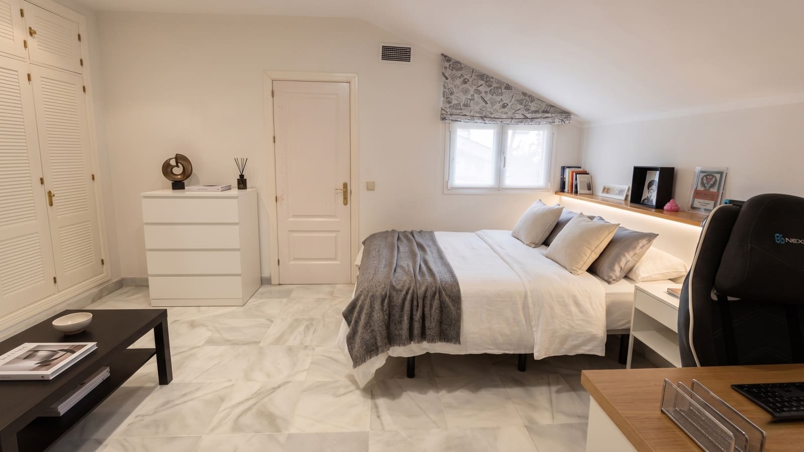4 soverom Penthouse til salgs i Marbella med svømmebasseng garasje - € 1 040 000 (Ref: 9841414)