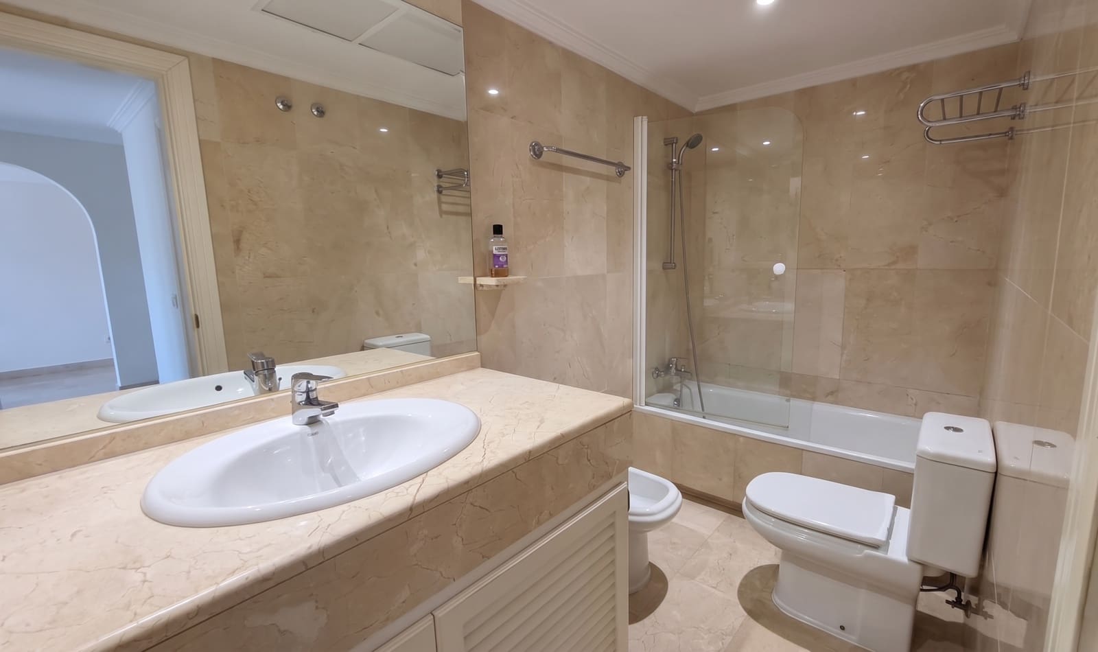 4 soverom Penthouse til salgs i Marbella med svømmebasseng garasje - € 1 040 000 (Ref: 9841414)