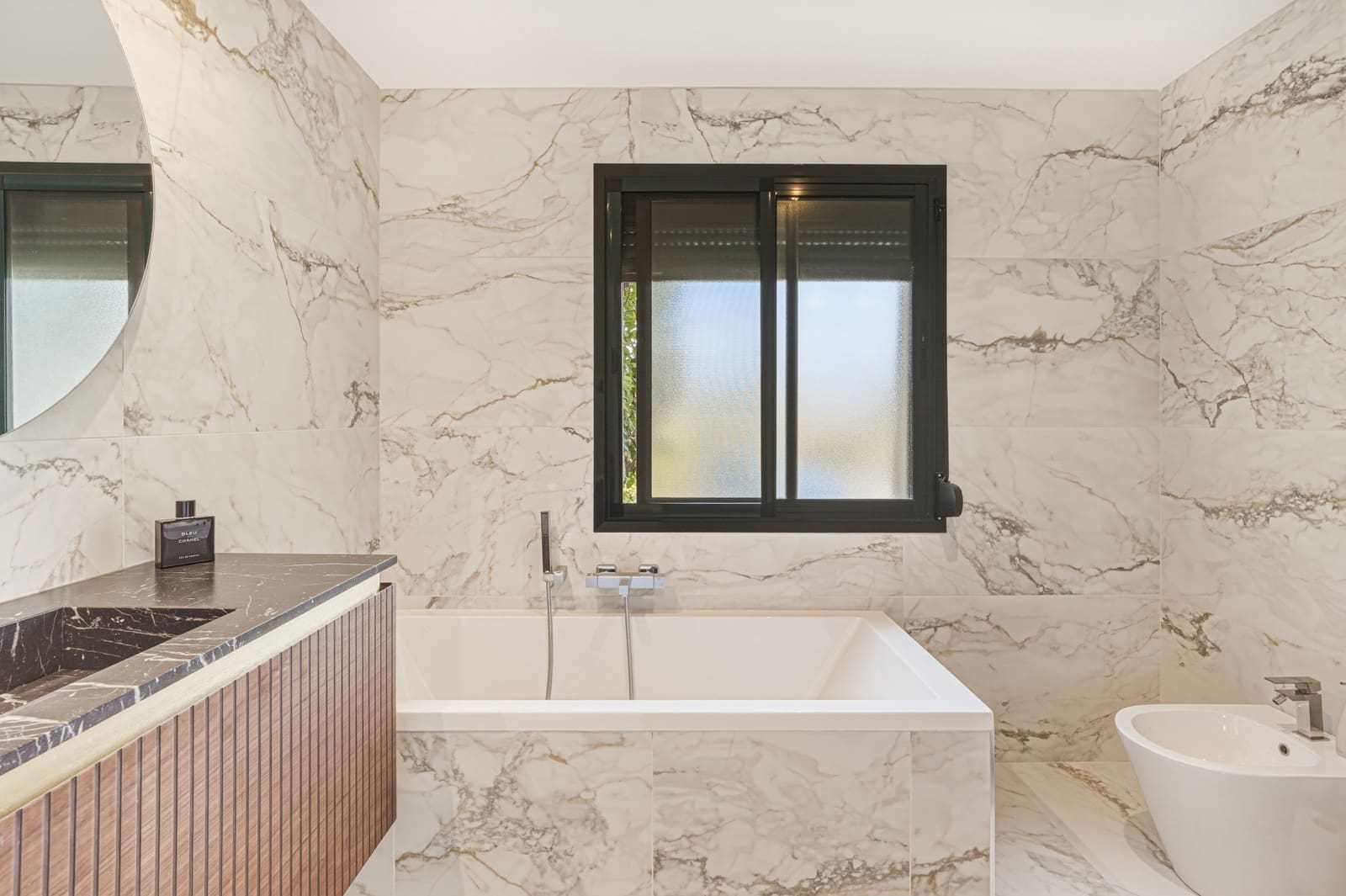 2 slaapkamer Appartement te koop in Benahavis met zwembad garage - € 625.000 (Ref: 9844207)