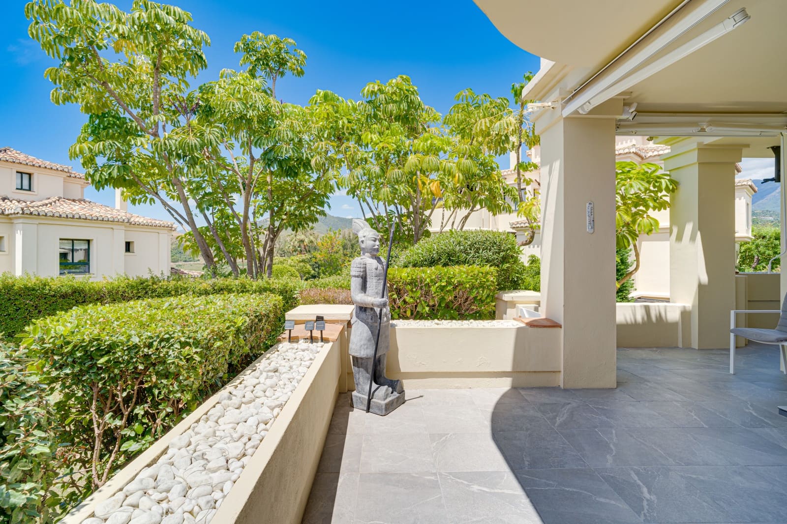 2 slaapkamer Appartement te koop in Benahavis met zwembad garage - € 625.000 (Ref: 9844207)