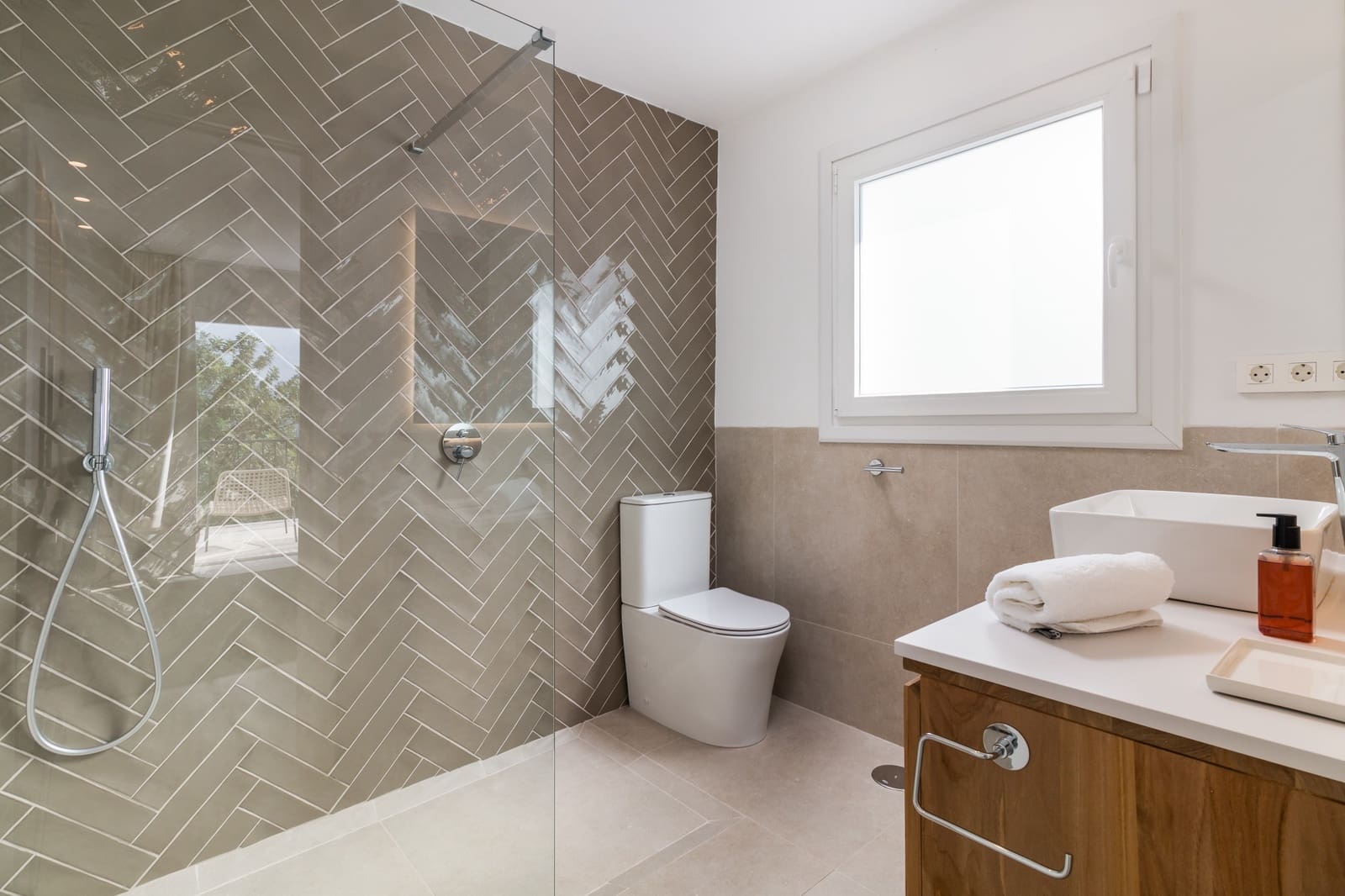 2 camera da letto Casa in vendita in Istan con piscina - 450.000 € (Rif: 9854611)