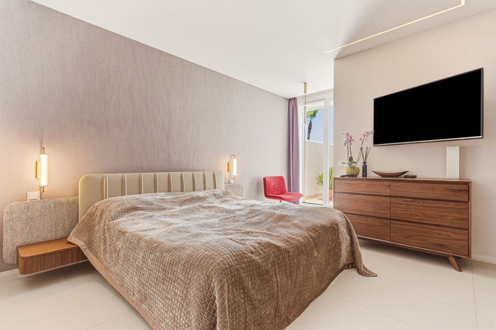 2 slaapkamer Appartement te koop in Estepona met zwembad - € 1.750.000 (Ref: 9872694)