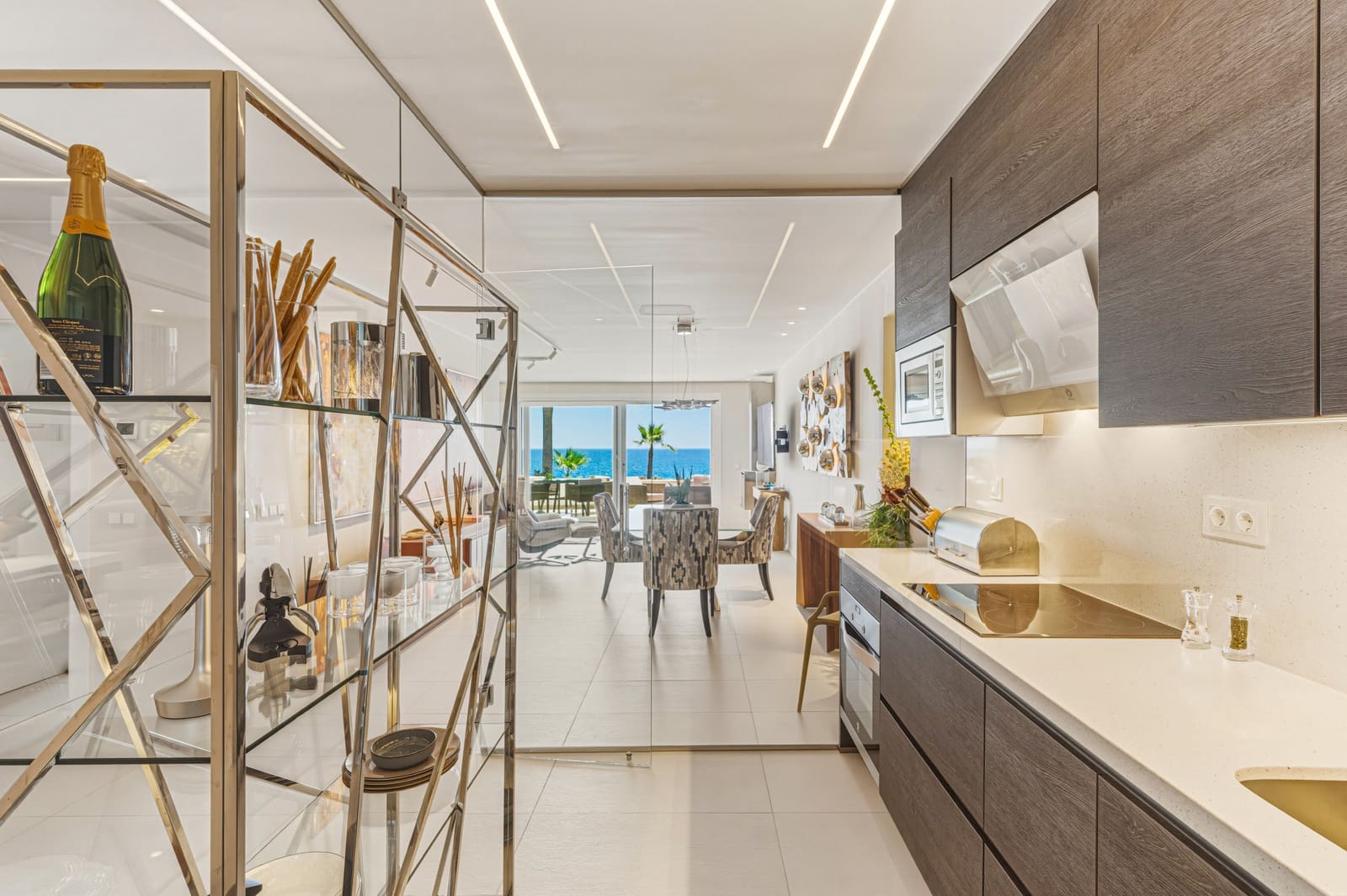 2 slaapkamer Appartement te koop in Estepona met zwembad - € 1.750.000 (Ref: 9872694)
