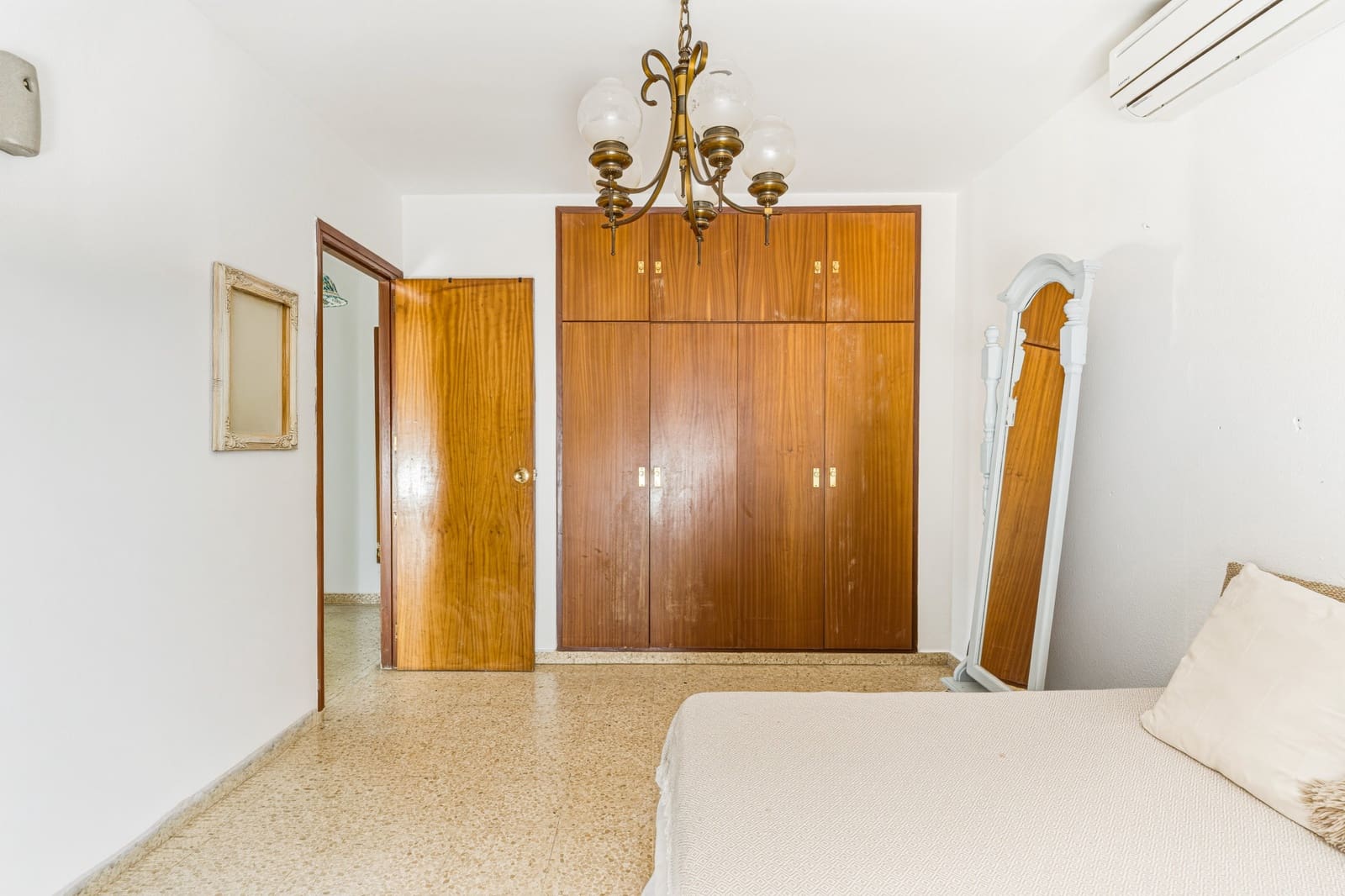 3 bedroom Townhouse for sale in New Golden Mile with garage - € 580,000 (Ref: 9877557)