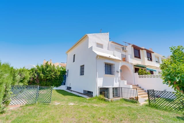 3 bedroom Townhouse for sale in Nueva Atalaya, Estepona with garage - € 580,000 (Ref: 9877557)