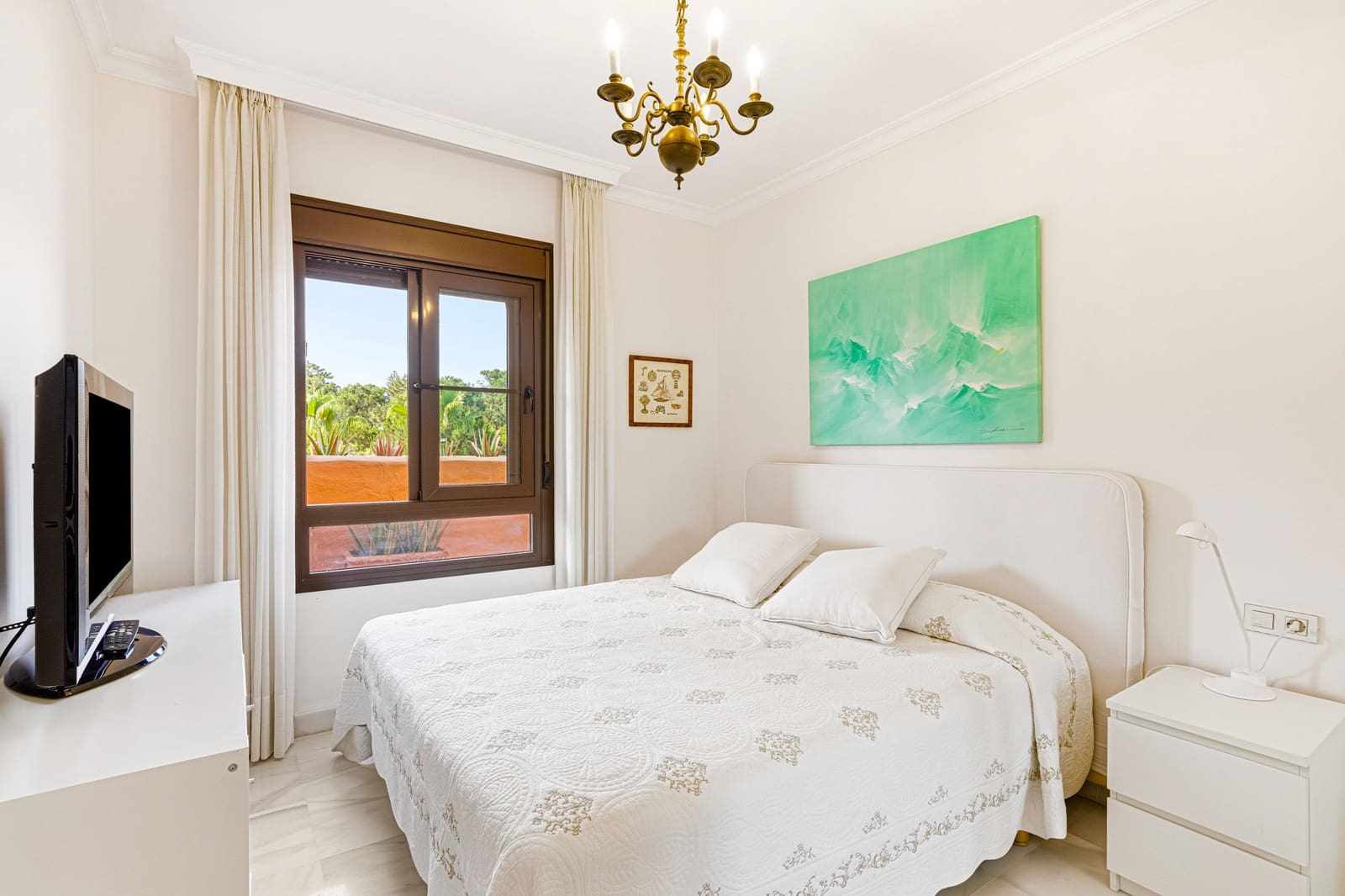4 sovrum Takvåning till salu i Estepona med pool garage - 893 000 € (Ref: 9895144)