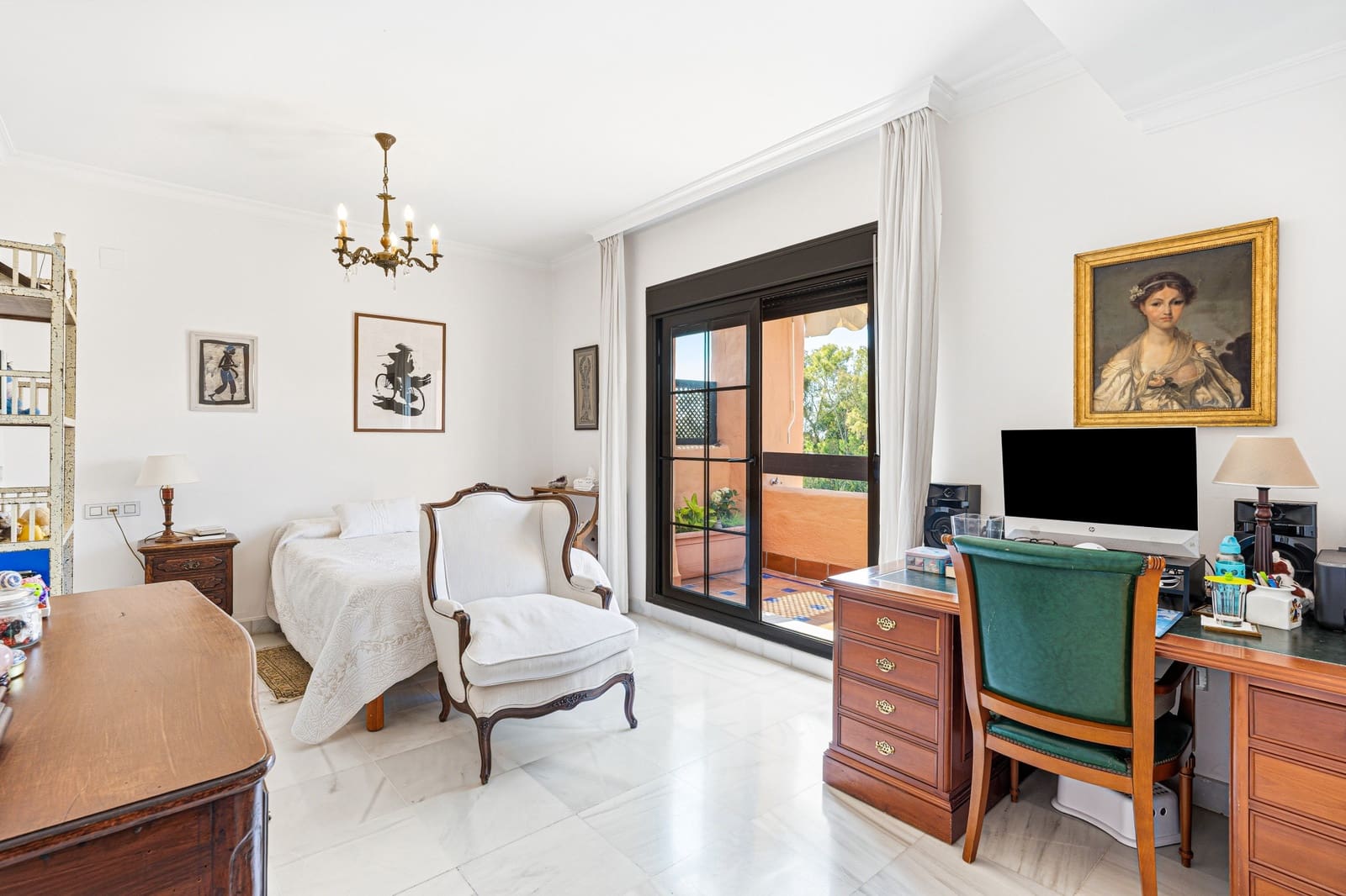 4 sovrum Takvåning till salu i Estepona med pool garage - 893 000 € (Ref: 9895144)