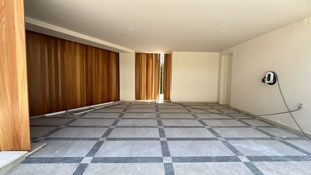 5 makuuhuone Huvila myytävänä paikassa Marbella mukana uima-altaan 
autotalli - 7 300 000 € (Ref: 9912237)
